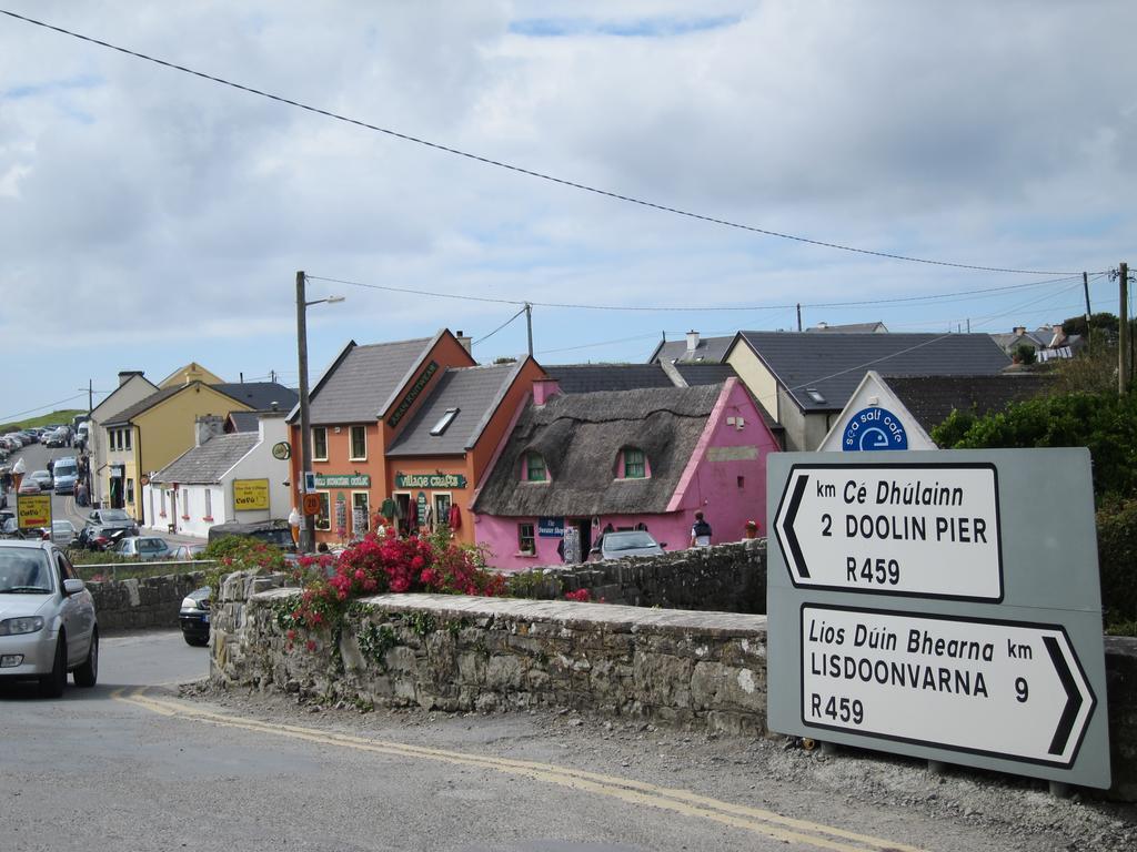 Pier House Bed and Breakfast Doolin Esterno foto