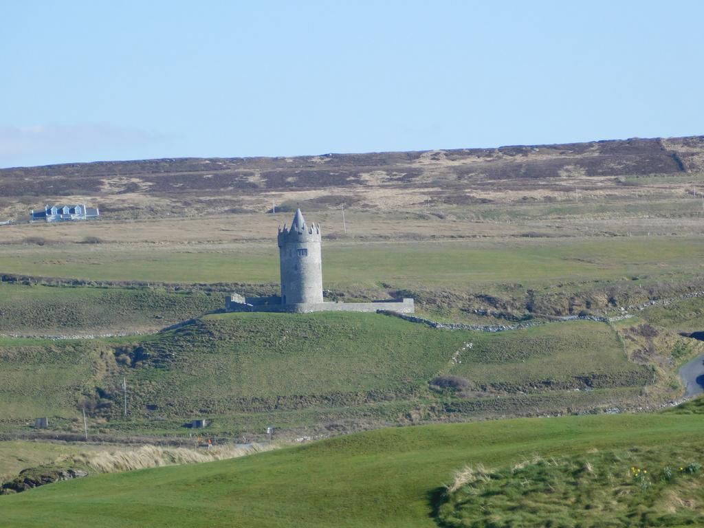 Pier House Bed and Breakfast Doolin Esterno foto